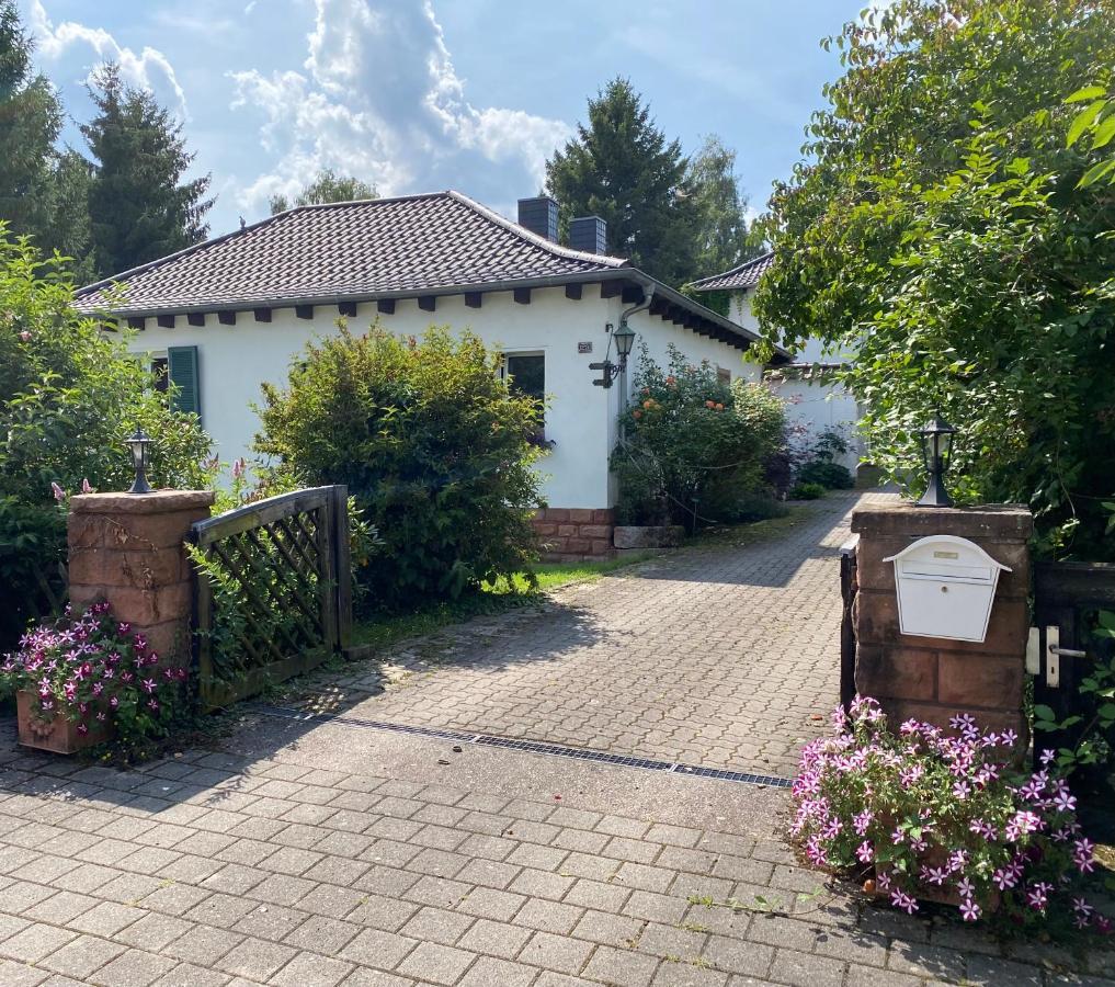 B&B Dressings Traumgarten Kaiserslautern Ngoại thất bức ảnh